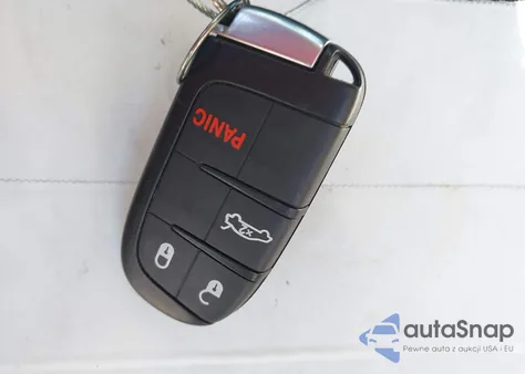 2020 Chrysler 300 Touring из США, поврежденный, VIN 2C3CCAAG2LH120327